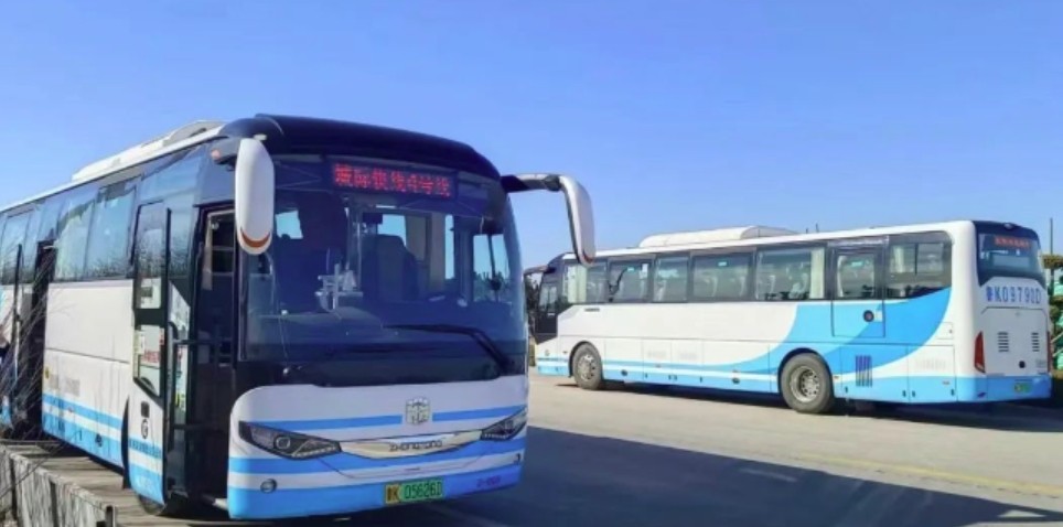 乘坐城際4號(hào)線，打卡布魯維斯、那香海、海草部落，連線貓頭山、火炬八街。