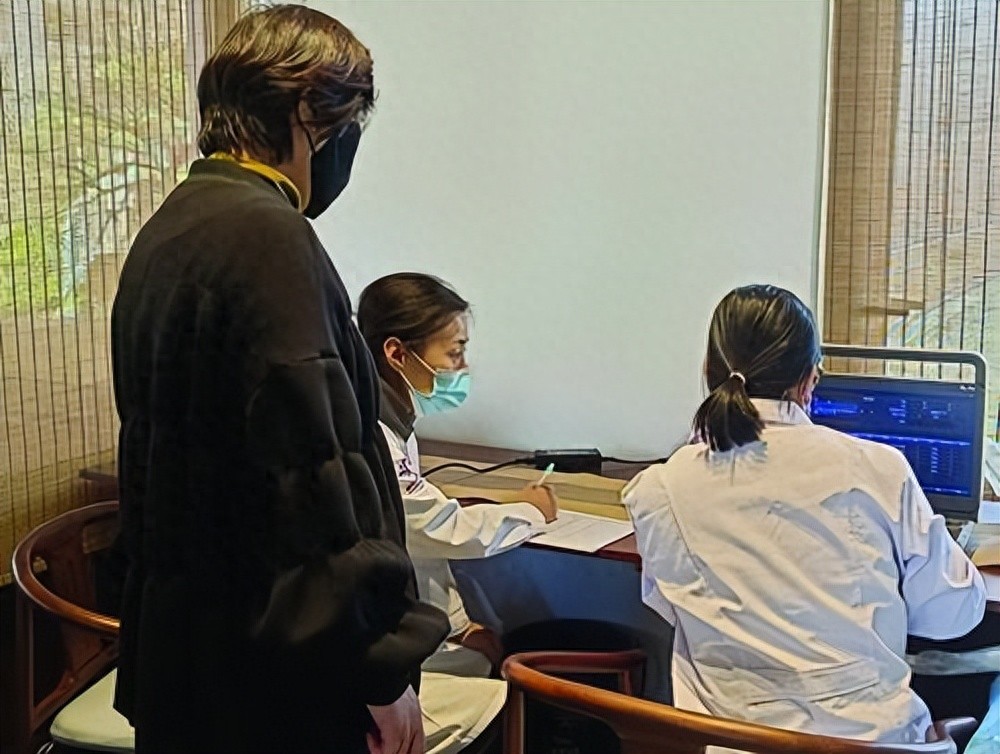 暖心服務(wù)護航業(yè)主健康